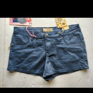 NWT Hybrid & Company Women Juniors Super Stretch Chino Shorts Size 15